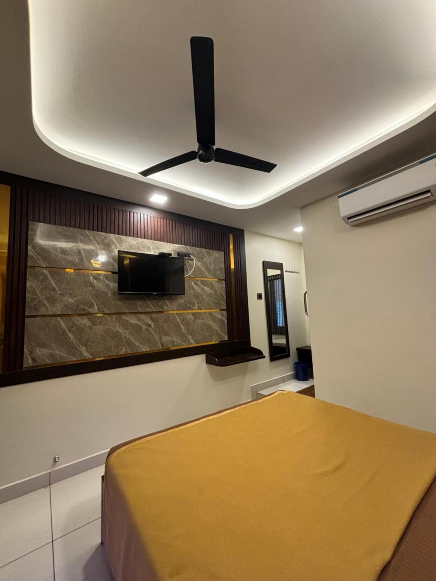 Sundar Lodge Tiruppatur Экстерьер фото